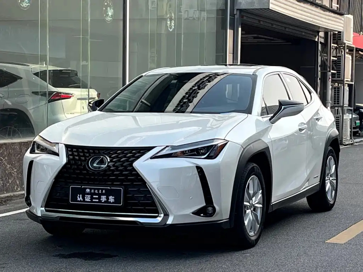 LEXUS UX  2020