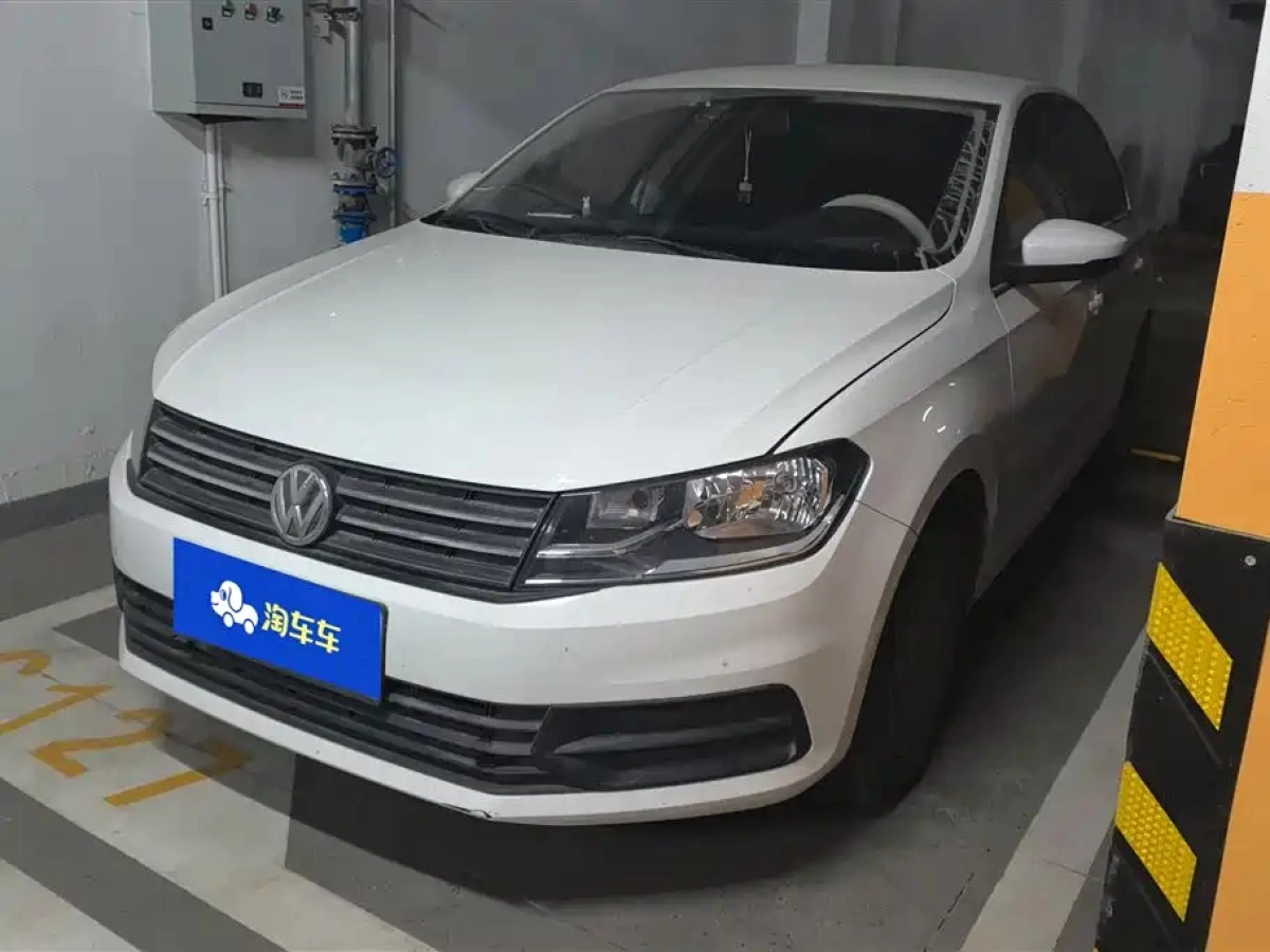 VOLKSWAGEN SANTANA  2021