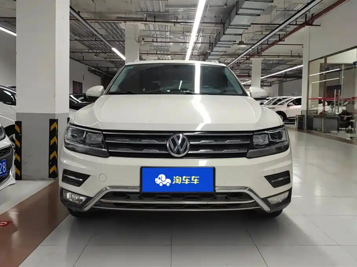 VOLKSWAGEN TIGUAN L