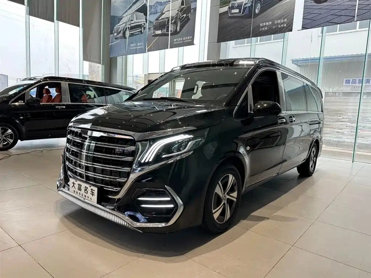MERCEDES-BENZ VITO  2025