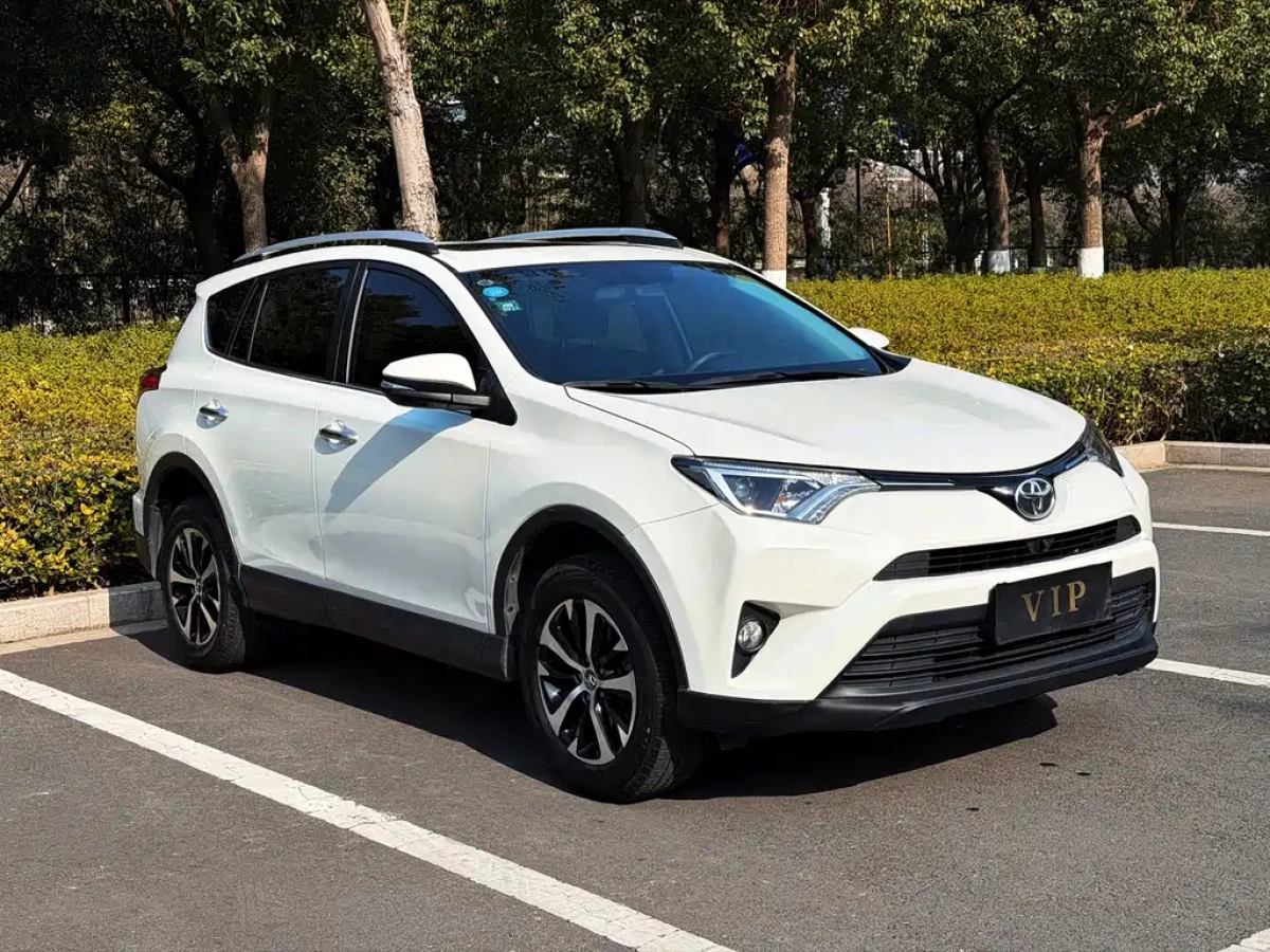 TOYOTA RAV4  2019