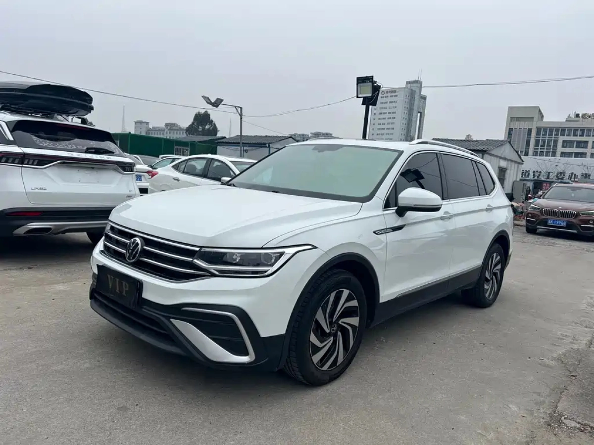 VOLKSWAGEN TIGUAN L  2023