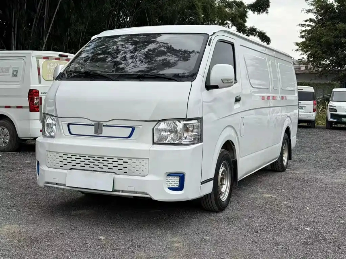 YUAN CHENG AU XINGXIANG E6  2021