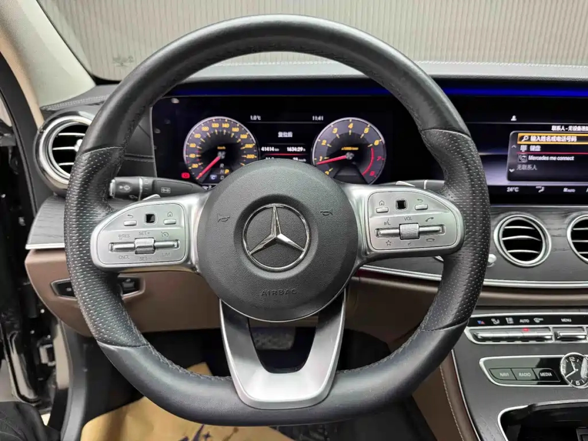 MERCEDES-BENZ E-CLASS