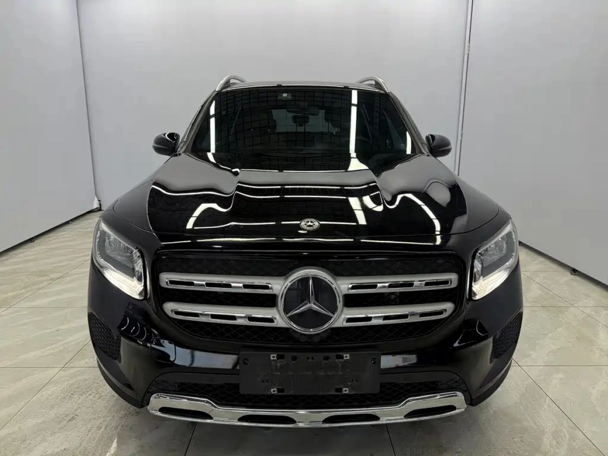 MERCEDES-BENZ GLB