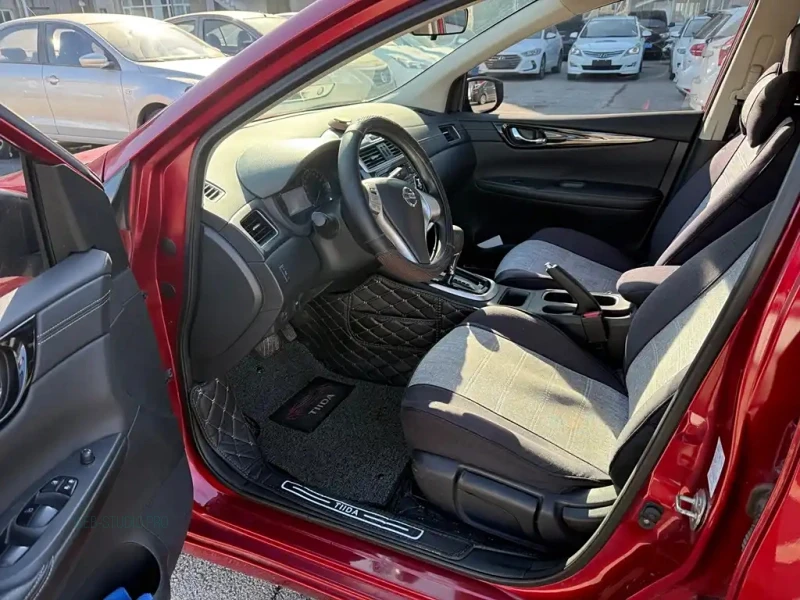 NISSAN TIIDA TIIDA