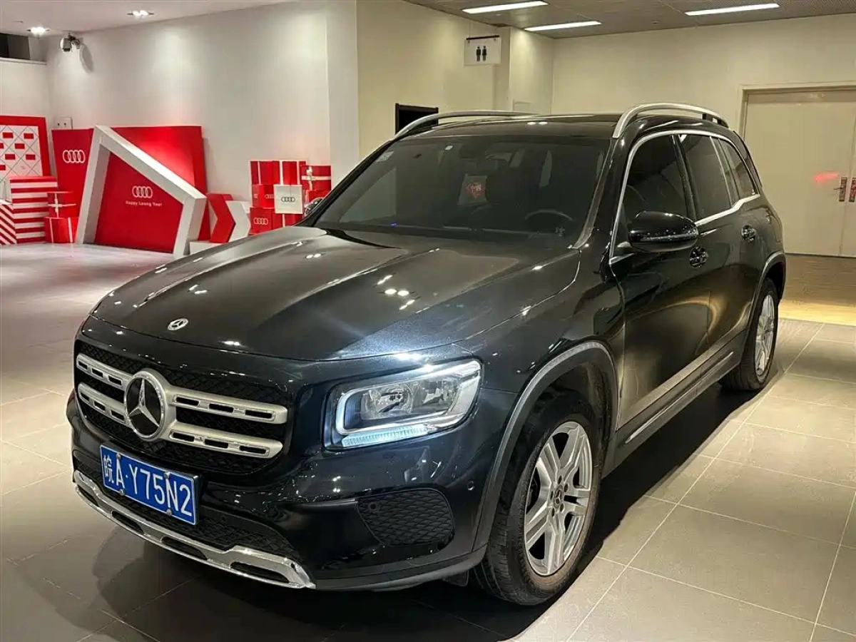 MERCEDES-BENZ GLB