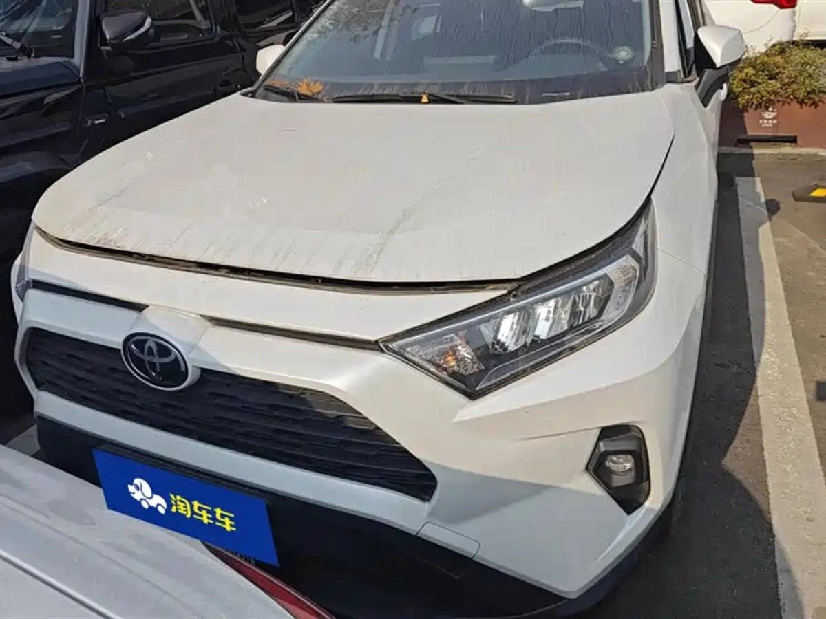 TOYOTA RAV4
