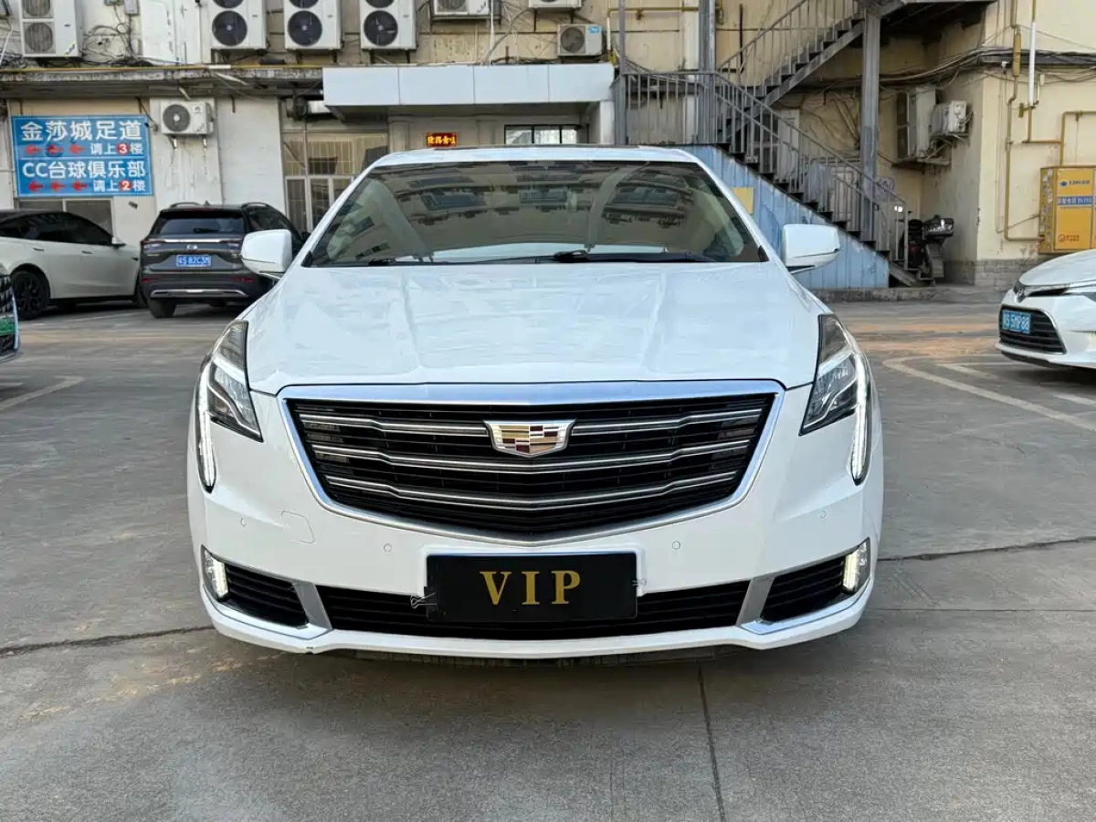 CADILLAC XTS
