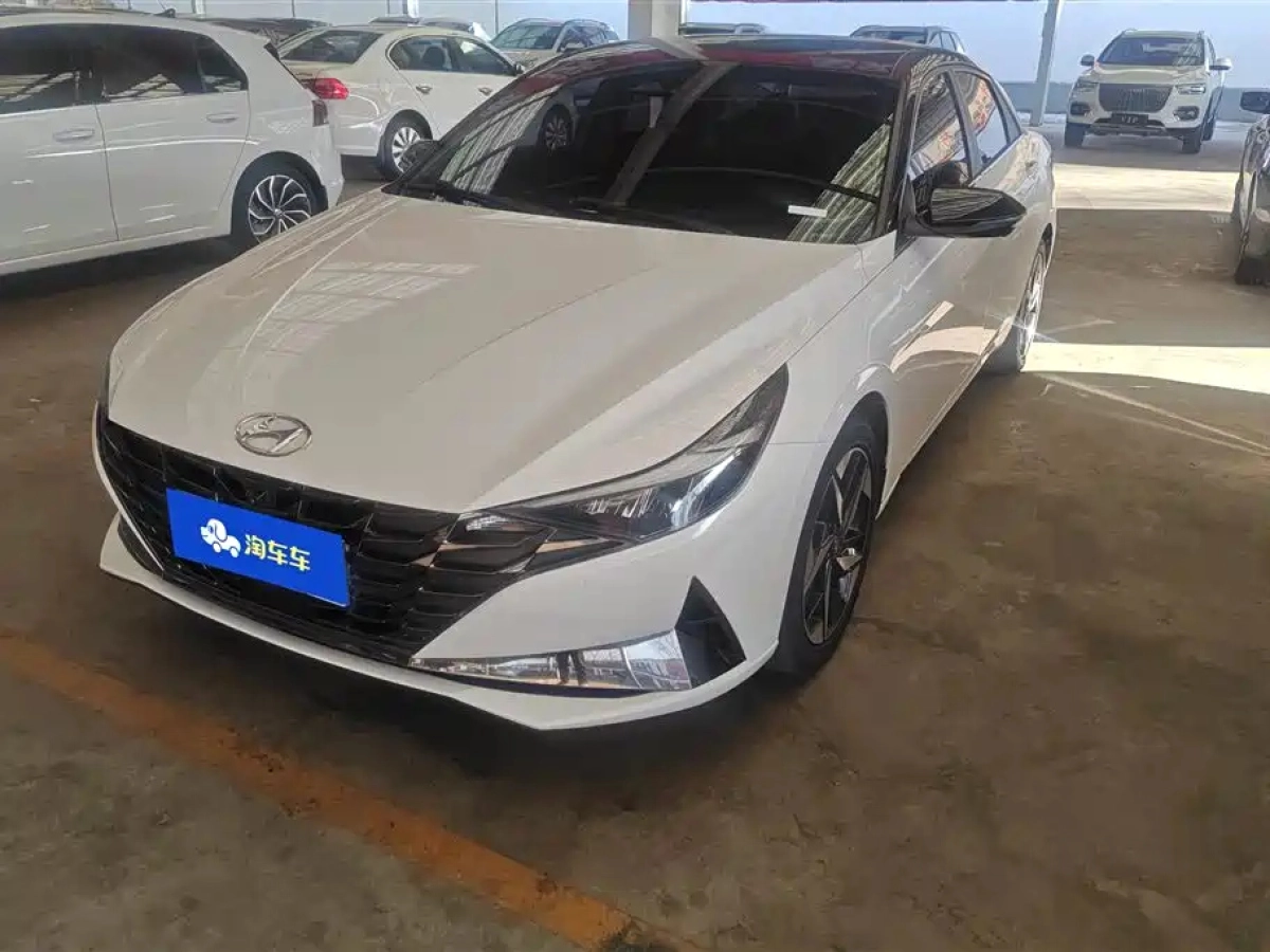 HYUNDAI ELANTRA