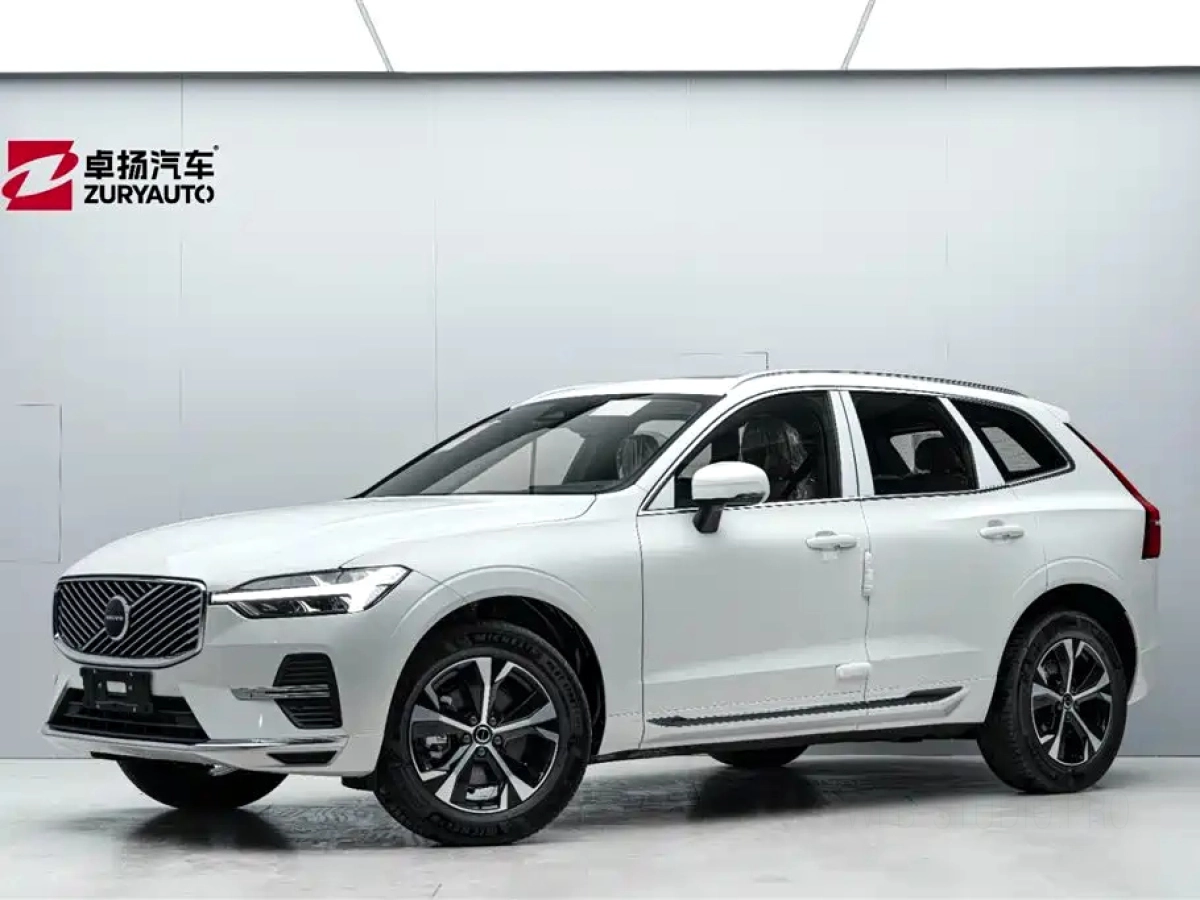 VOLVO XC60  2026