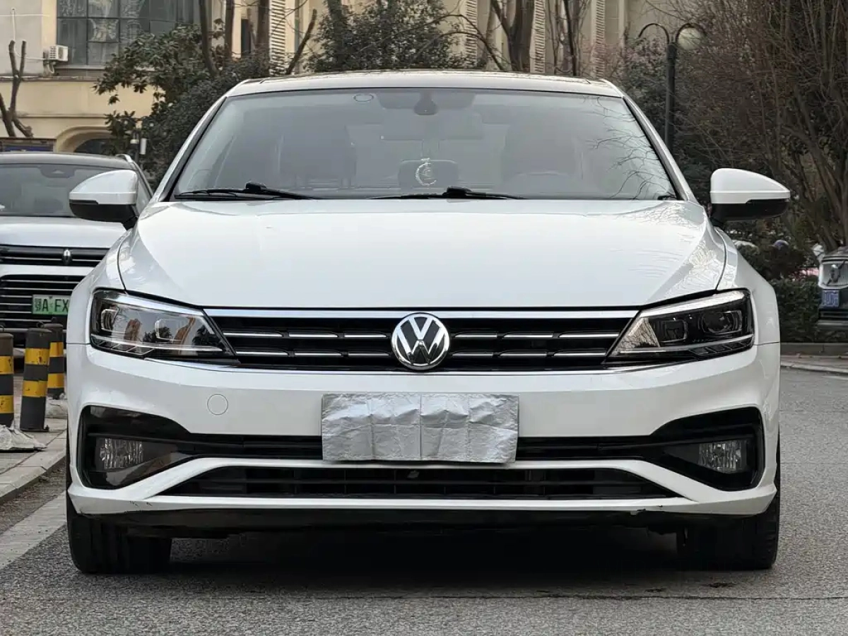 VOLKSWAGEN LAMANDO