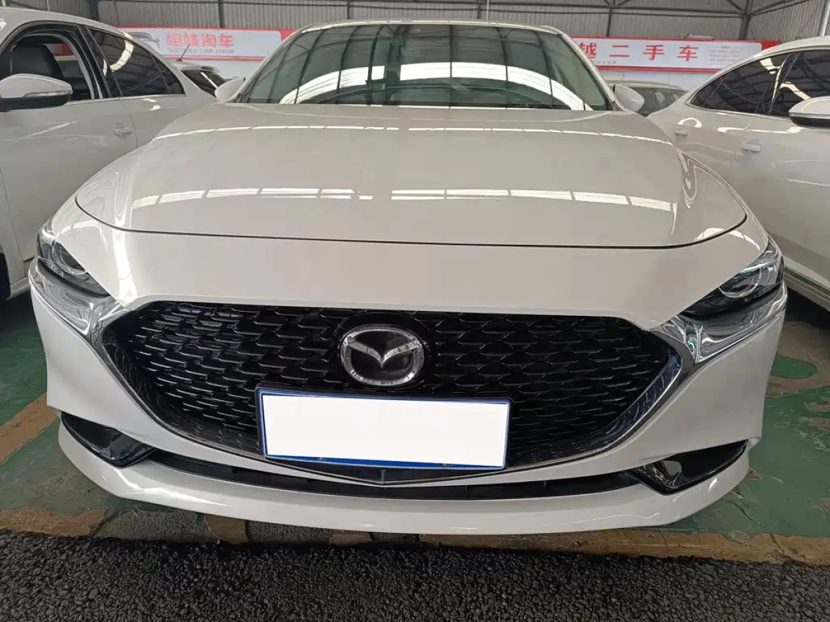 MAZDA 3 AXELA