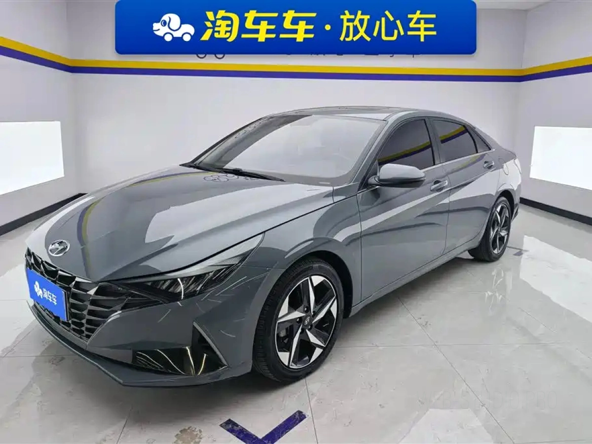 HYUNDAI ELANTRA
