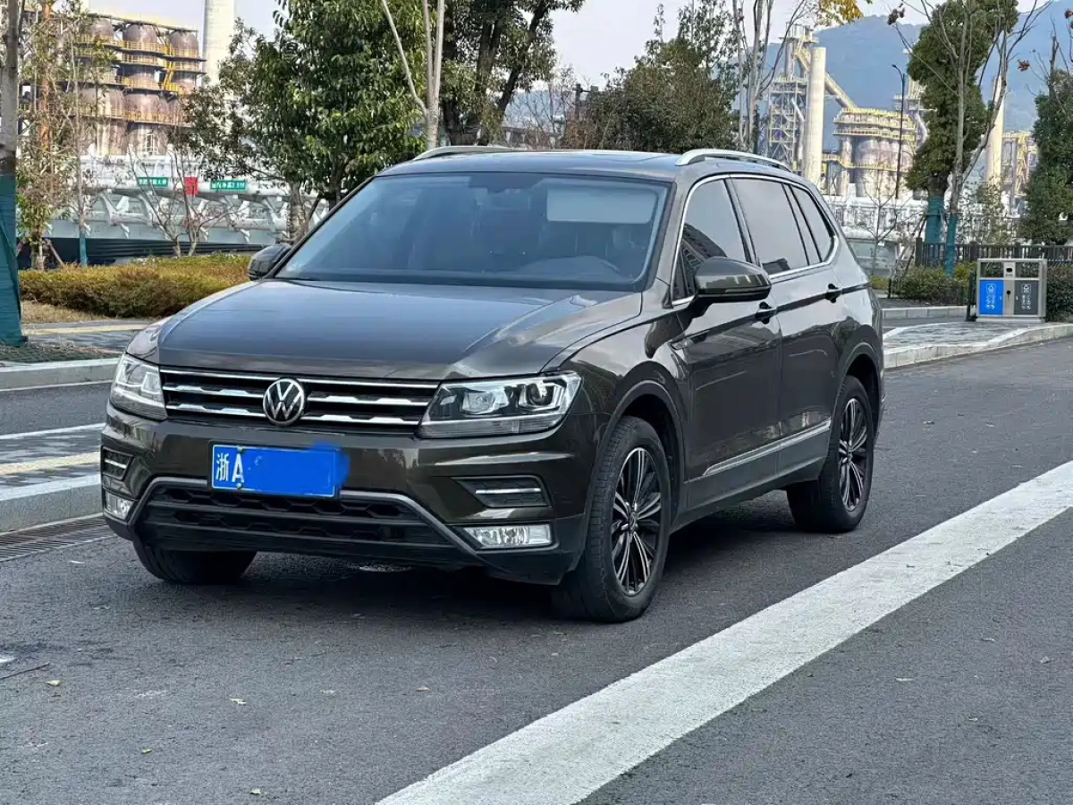 VOLKSWAGEN TIGUAN L  2021