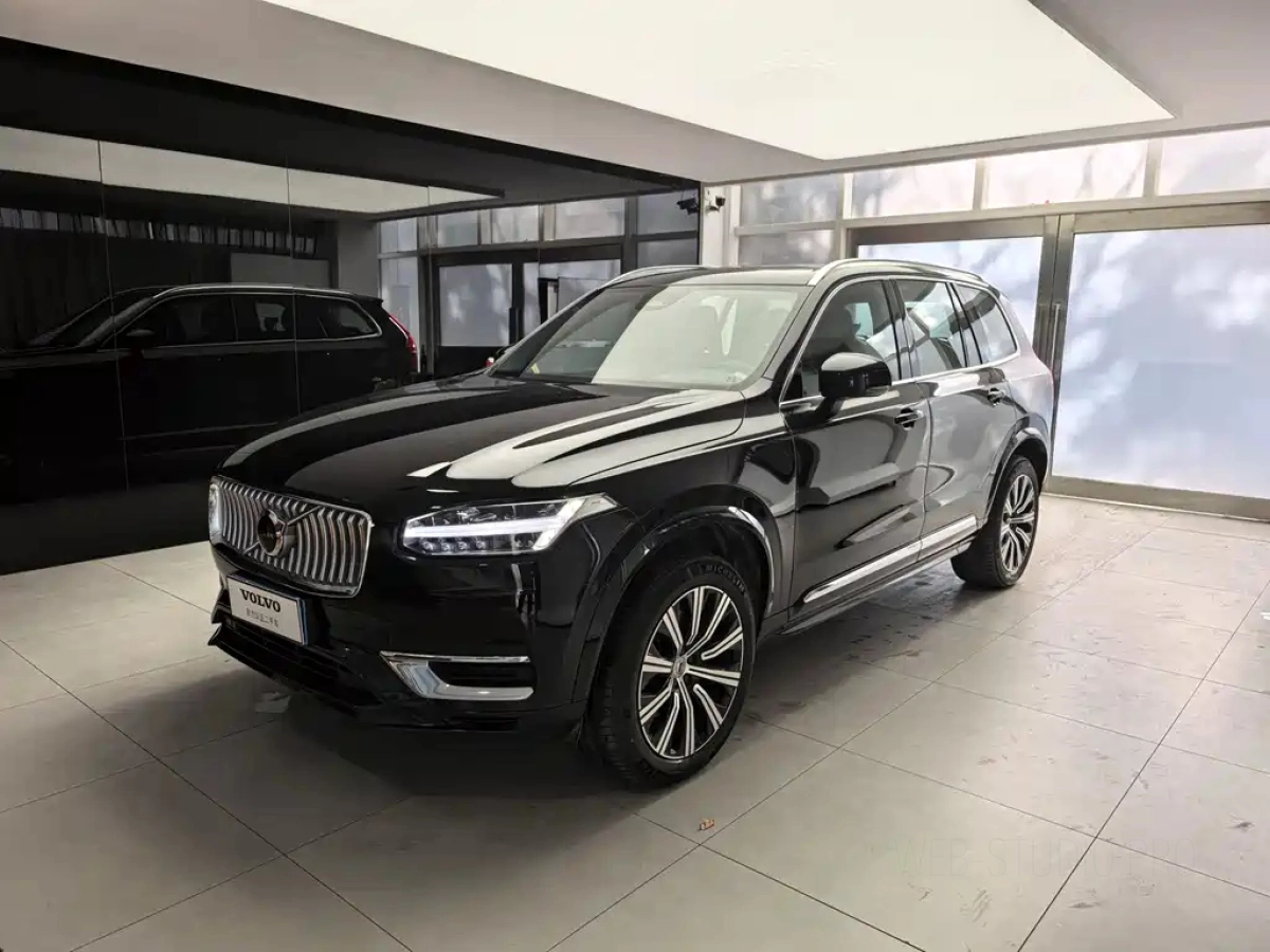 VOLVO XC90  2025