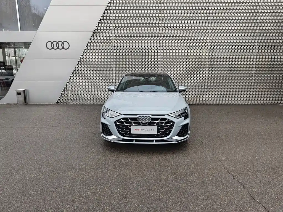 AUDI A3  2024