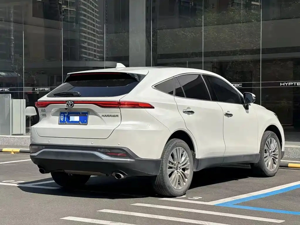 TOYOTA HARRIER