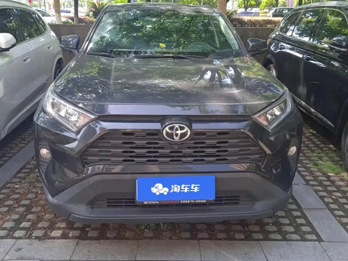 TOYOTA RAV4