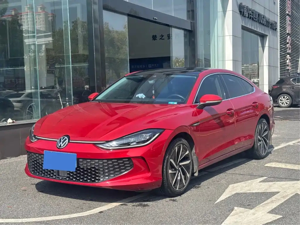 VOLKSWAGEN LAMANDO  2022