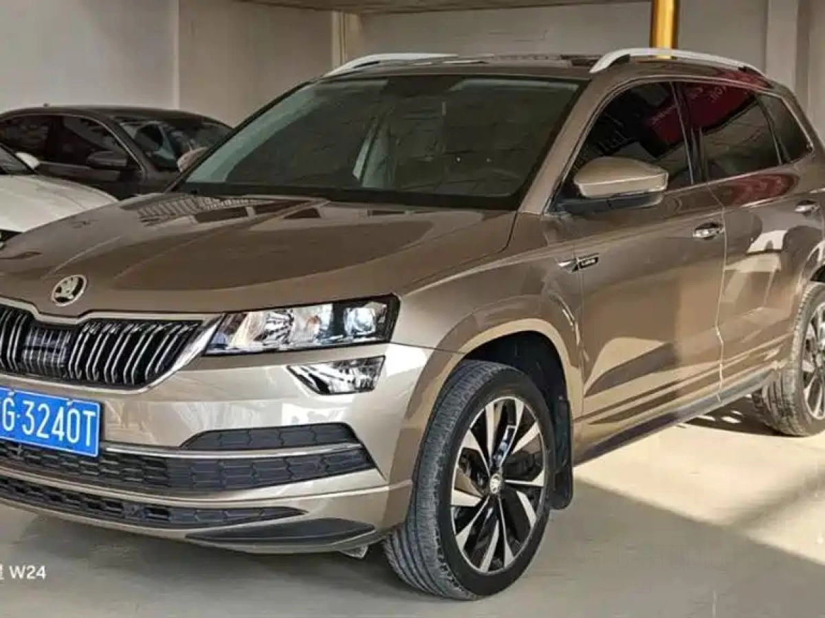 SKODA KAROQ