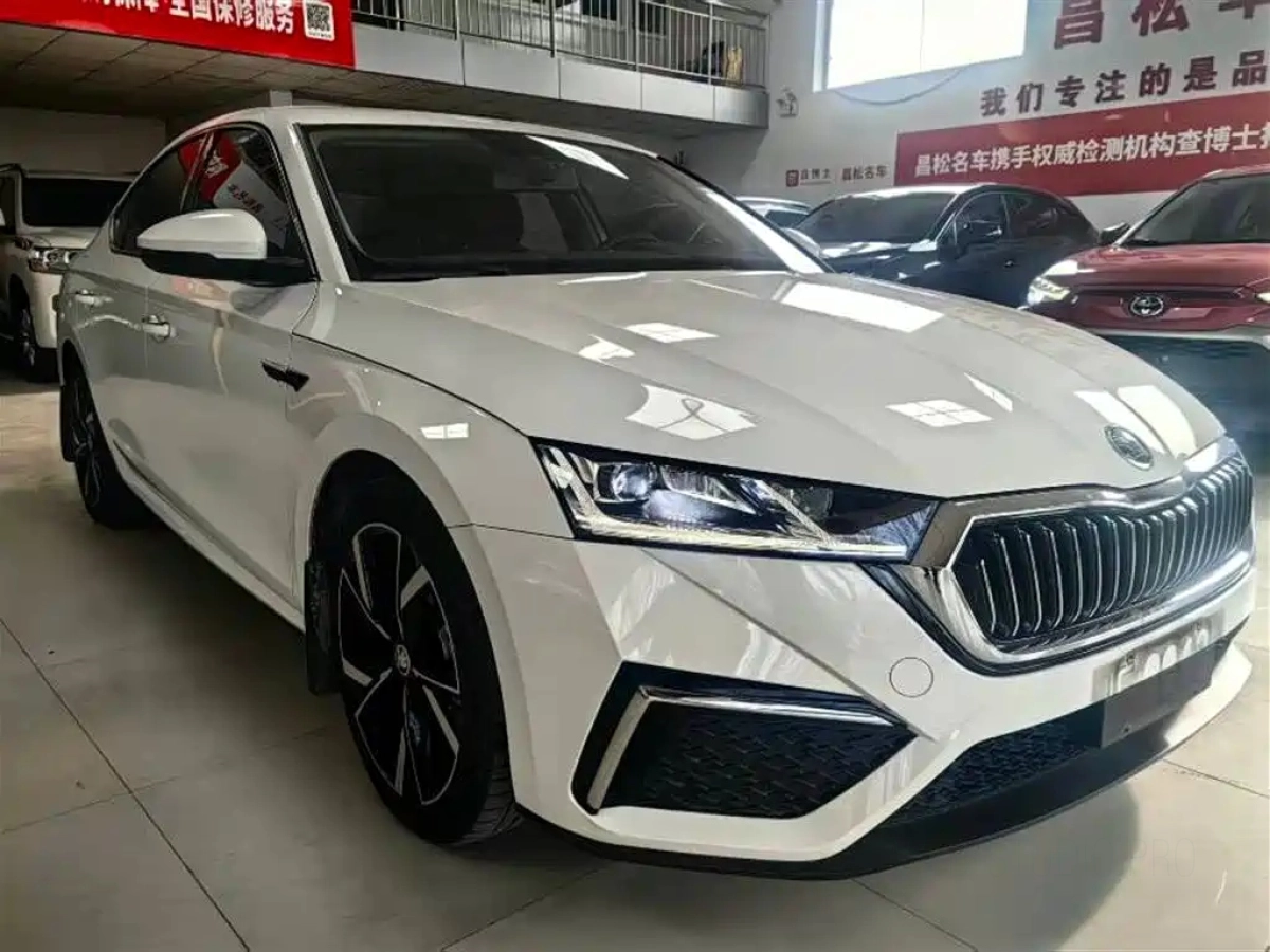 SKODA OCTAVIA  2022