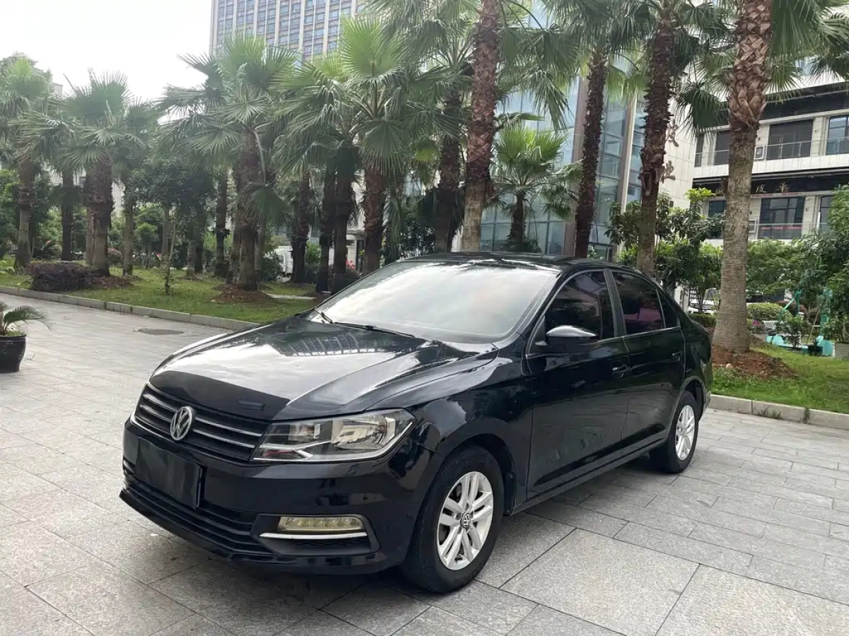 VOLKSWAGEN SANTANA  2019