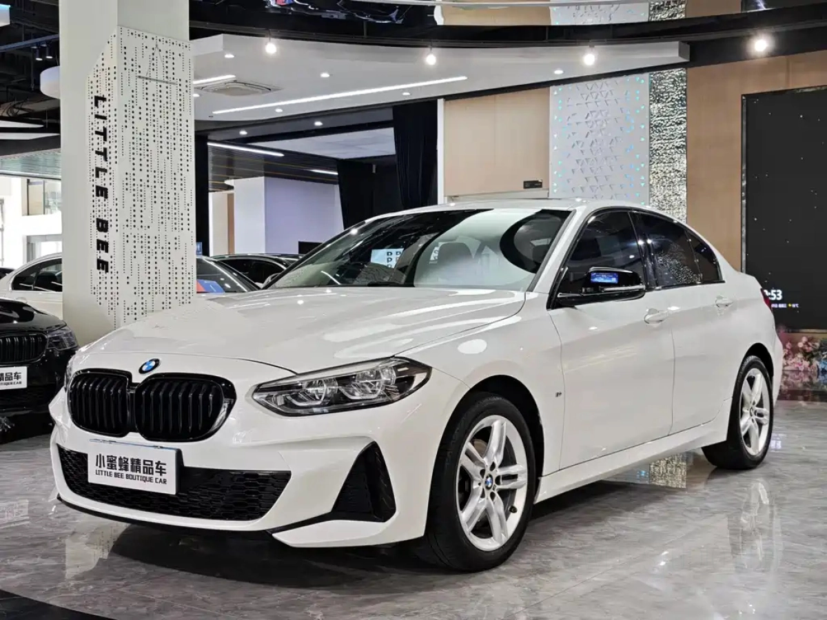 BMW 1-SERIES  2021