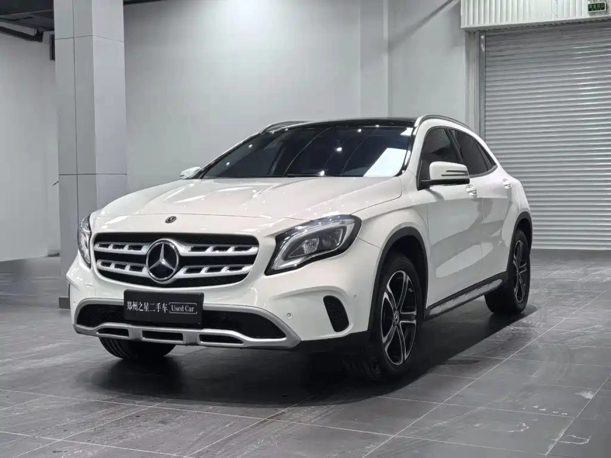 MERCEDES-BENZ GLA