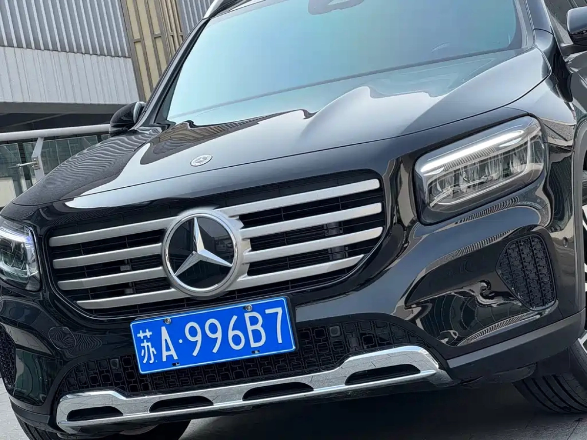 MERCEDES-BENZ GLB