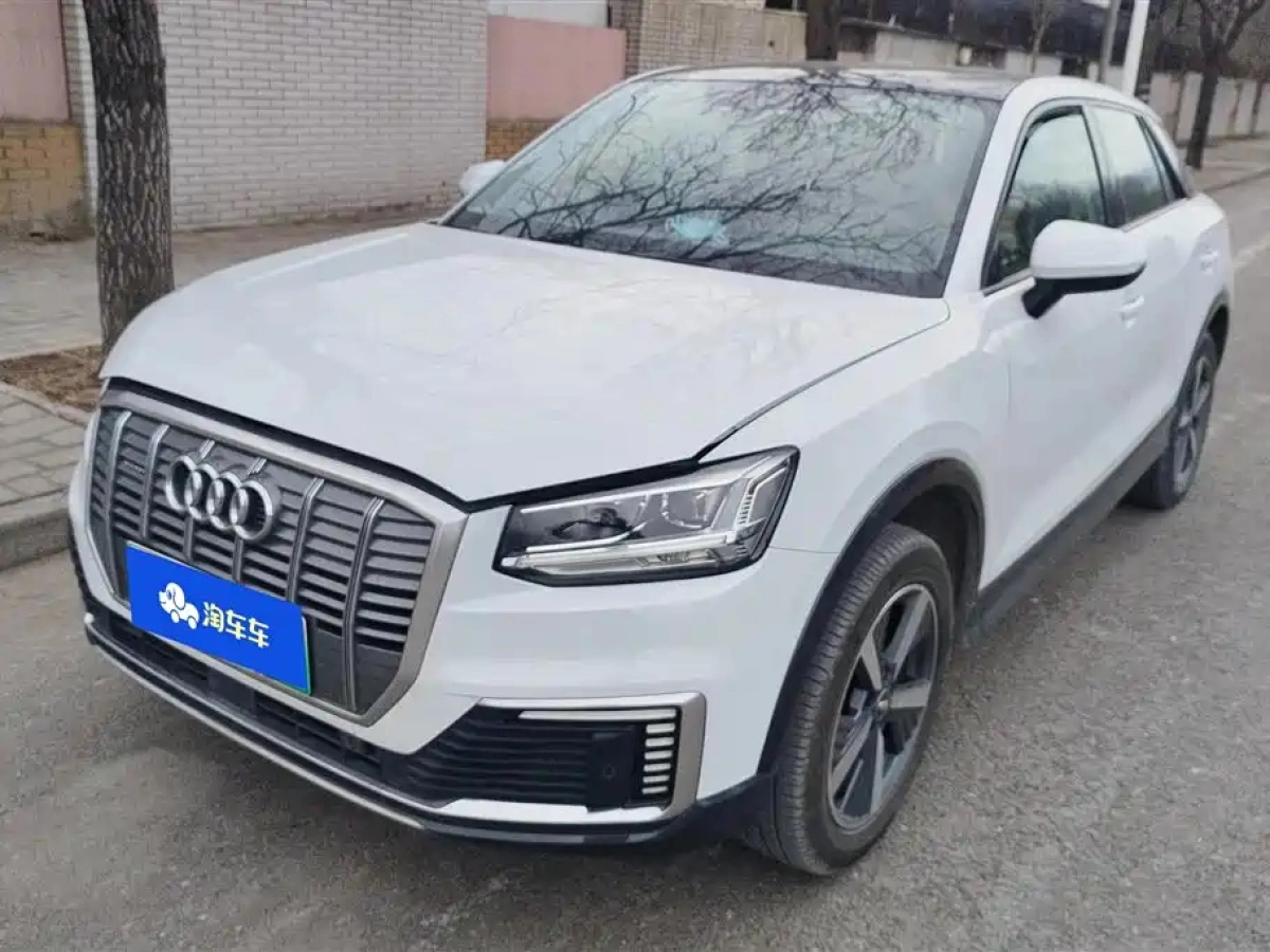 AUDI Q2L E-TRON  2020
