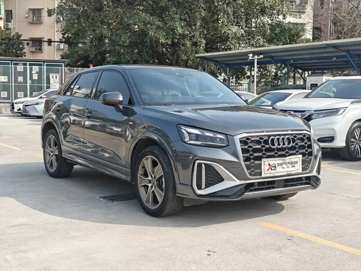 AUDI Q2L