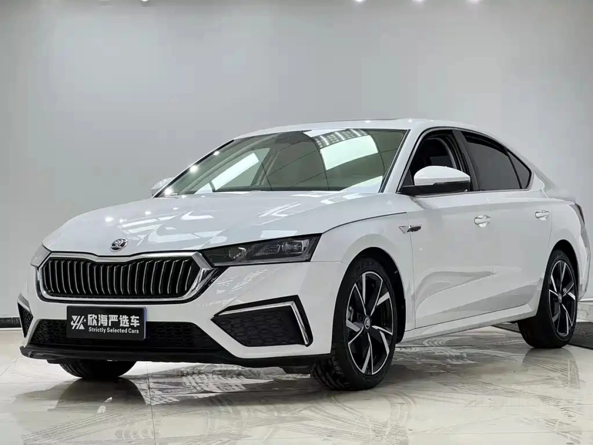 SKODA OCTAVIA  2022