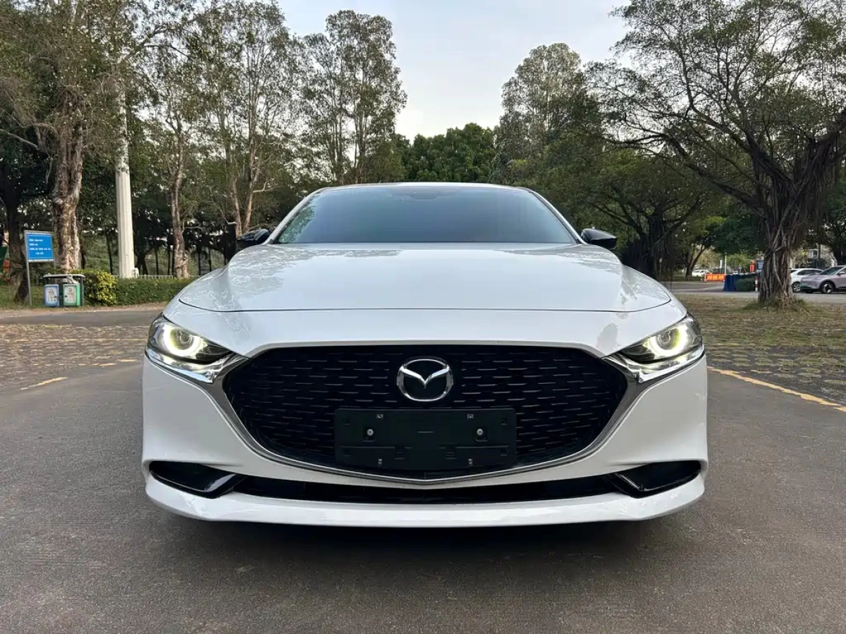 MAZDA 3 AXELA
