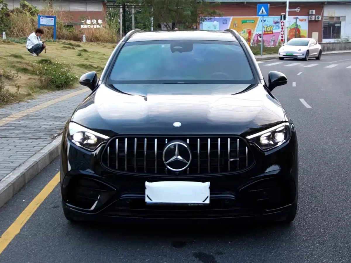 MERCEDES-BENZ GLC AMG