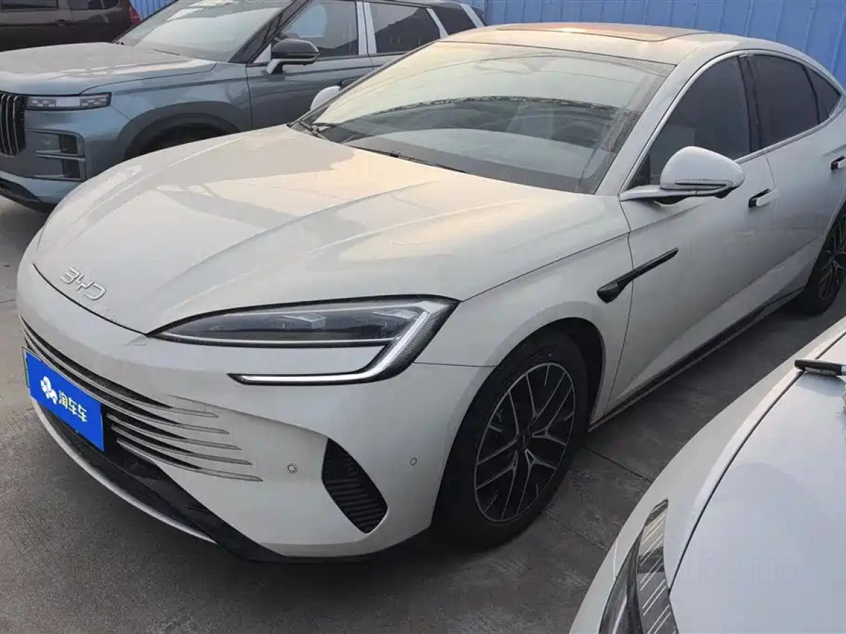 BYD SEAL 07 DM-I  2025