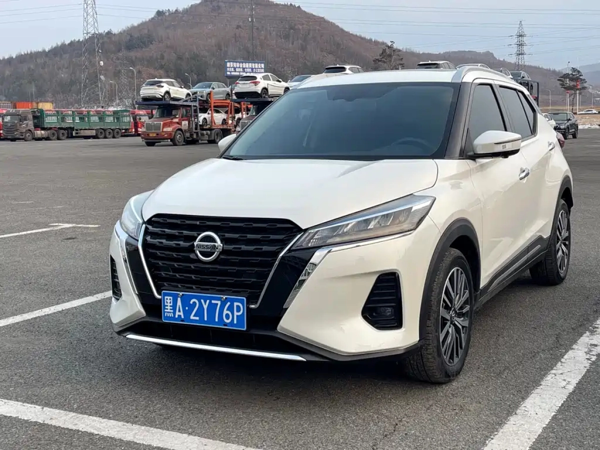 NISSAN KICKS  2022