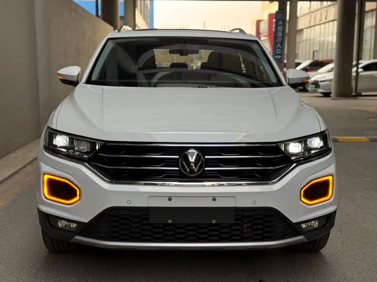 VOLKSWAGEN T-ROC