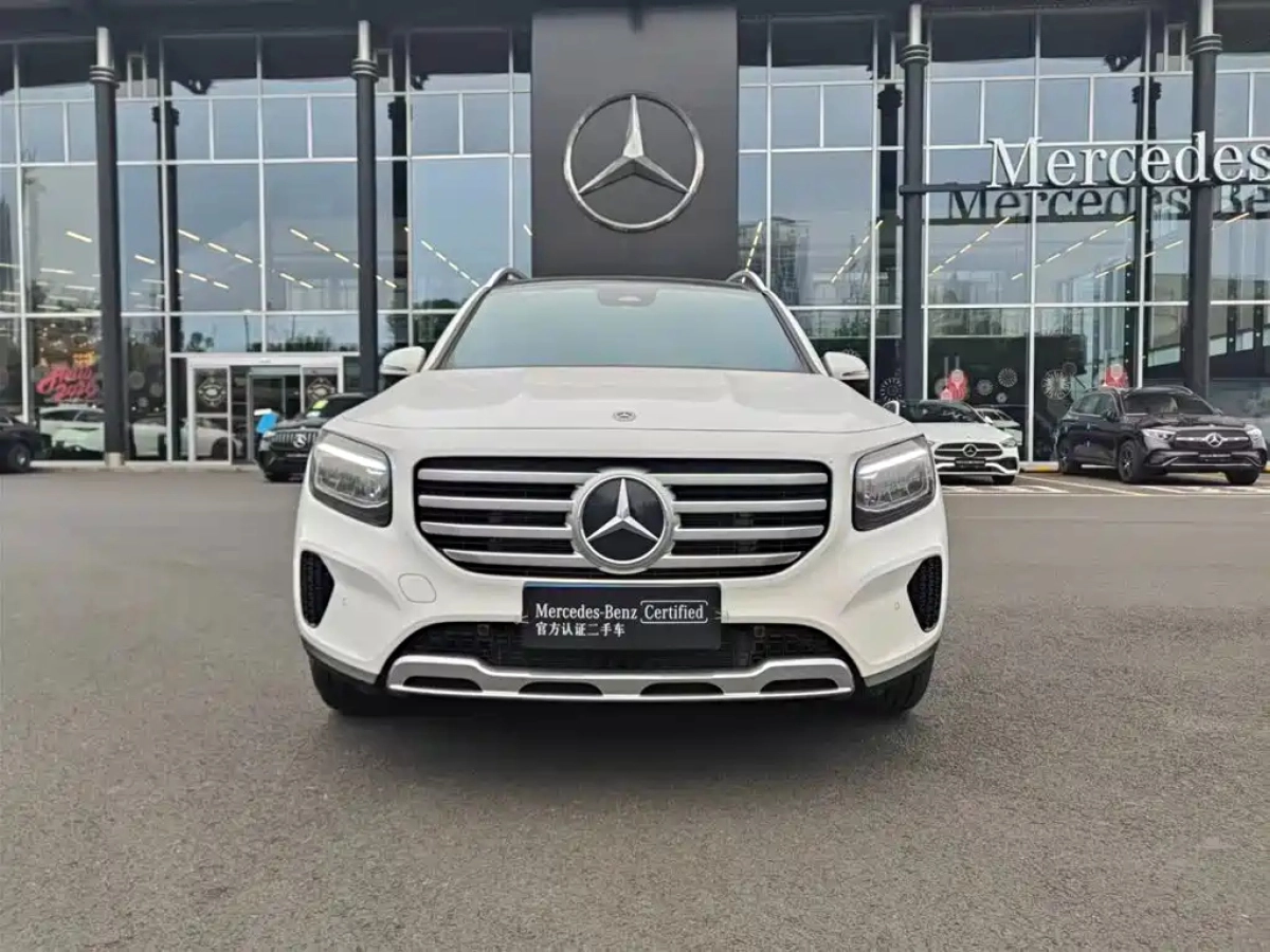 MERCEDES-BENZ GLB