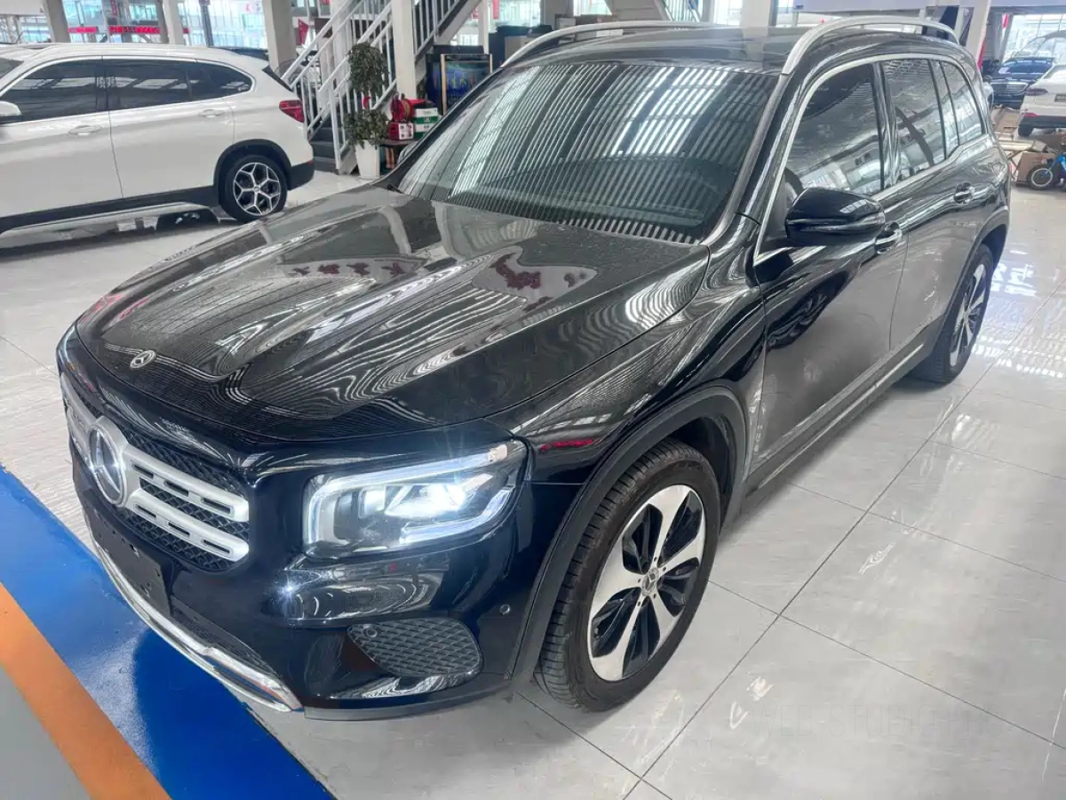 MERCEDES-BENZ GLB