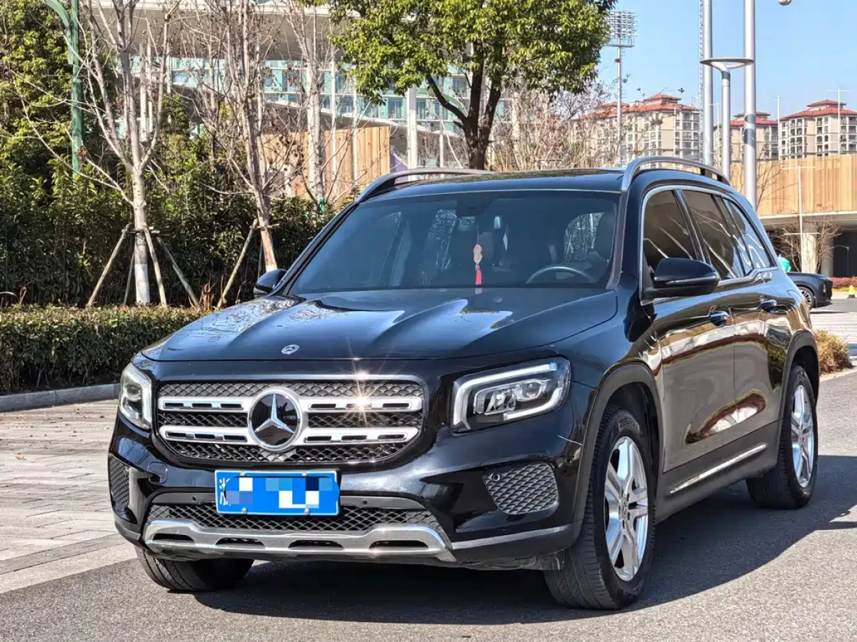 MERCEDES-BENZ GLB  2022