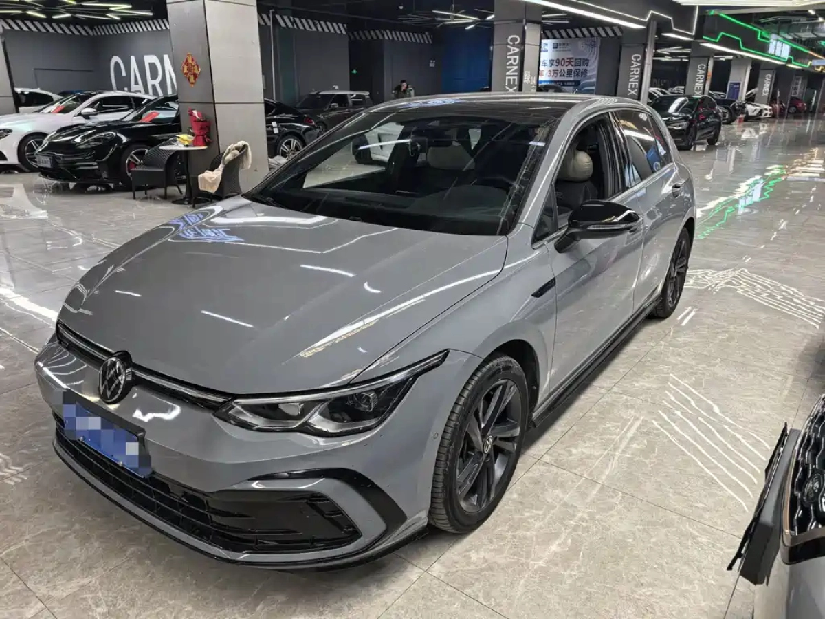 VOLKSWAGEN GOLF