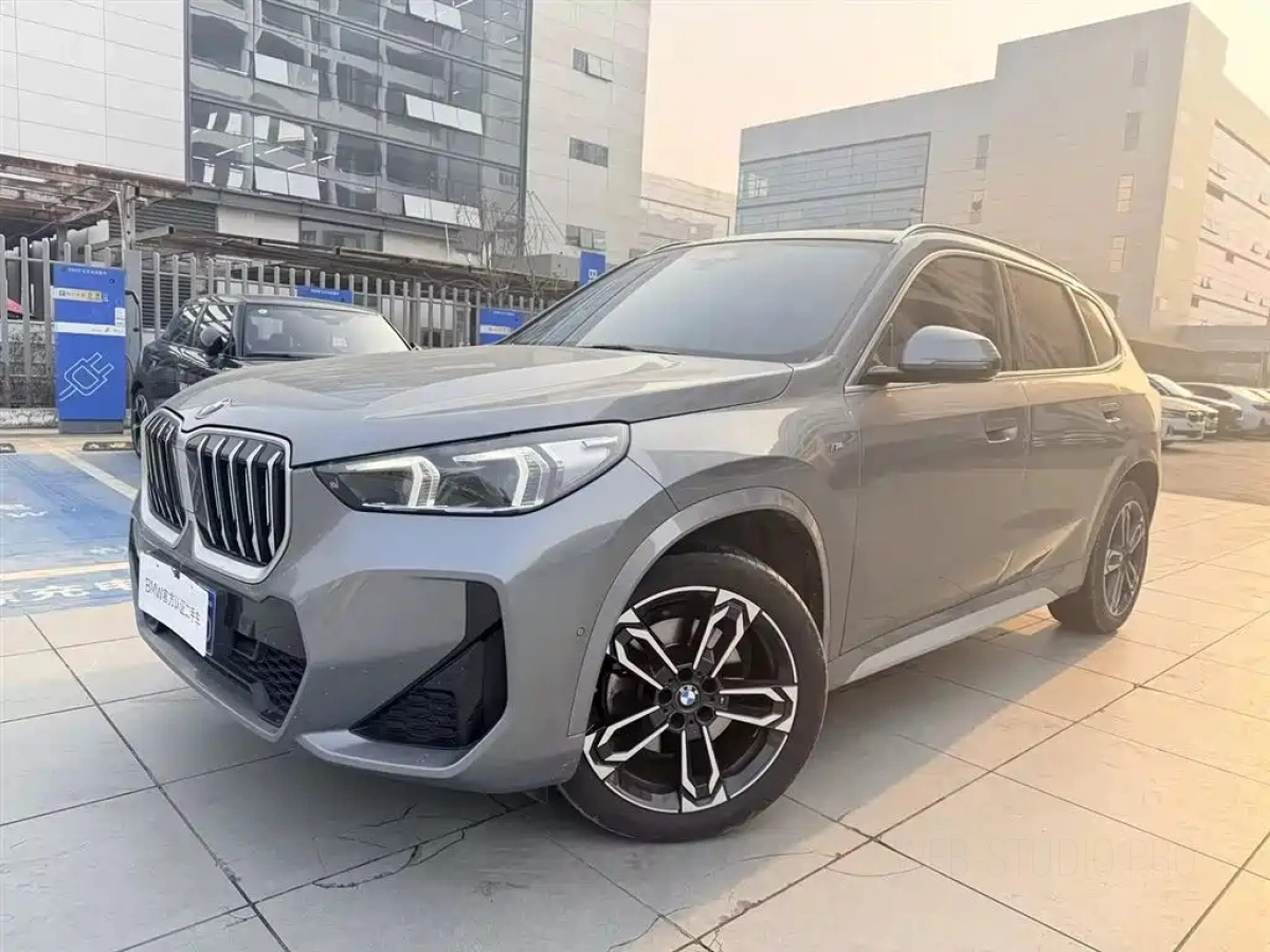 BMW X1  2024