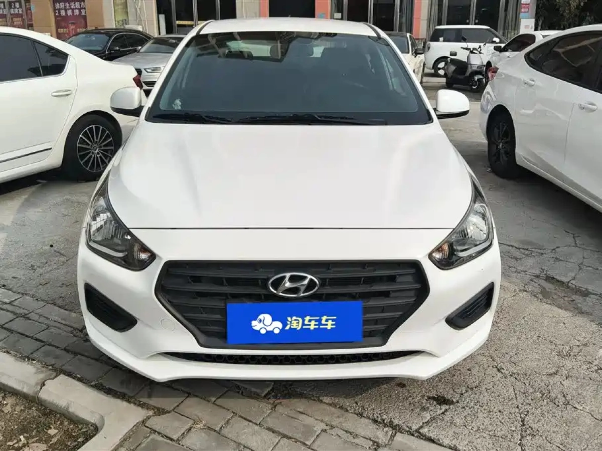 HYUNDAI VERNA
