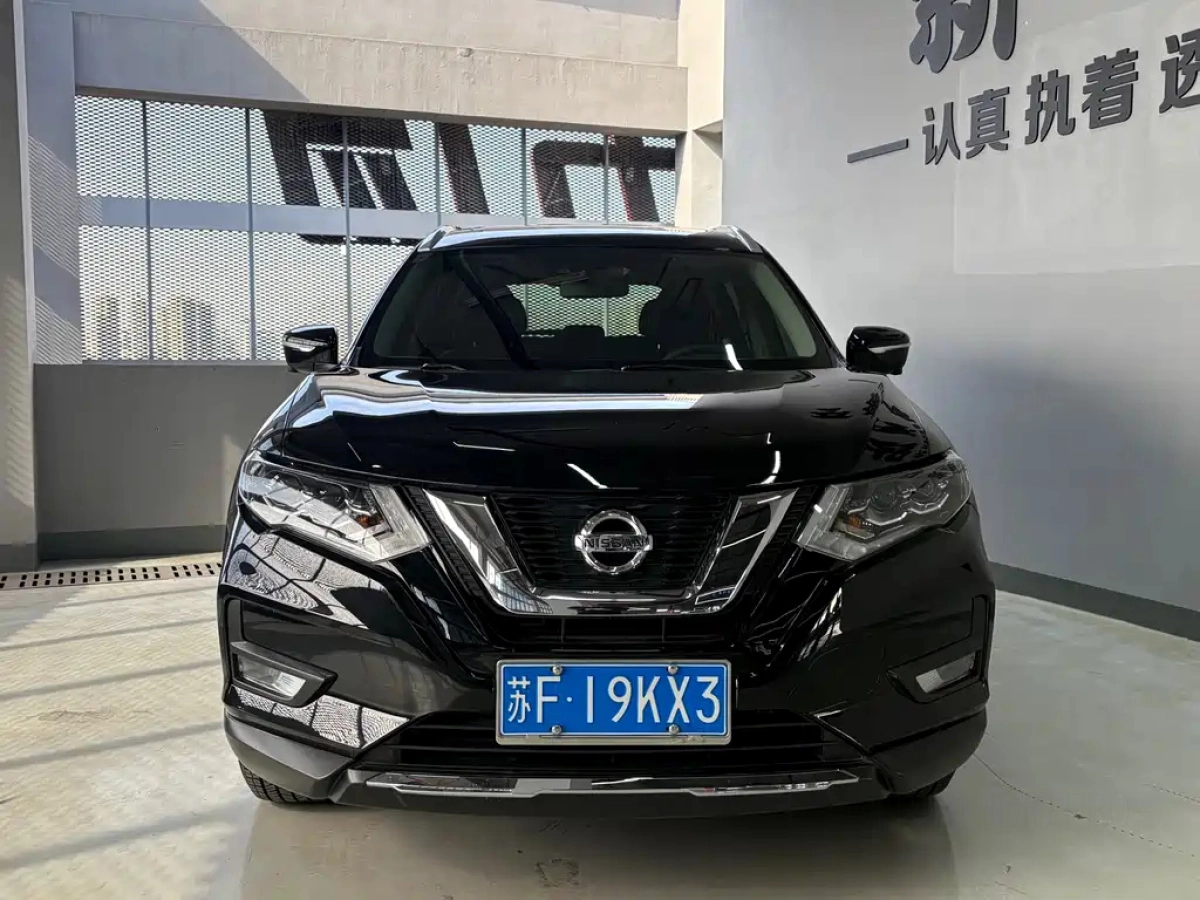 NISSAN X-TRAIL