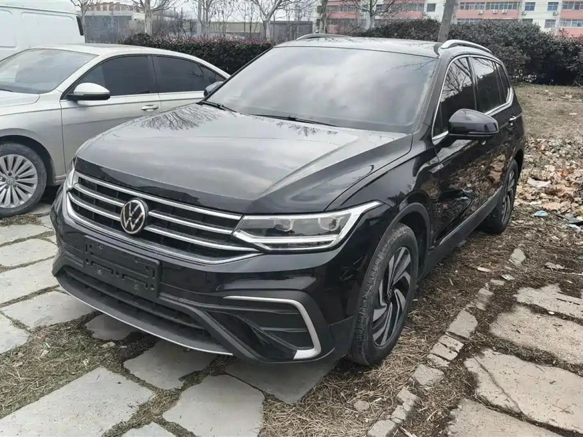 VOLKSWAGEN TIGUAN L  2023
