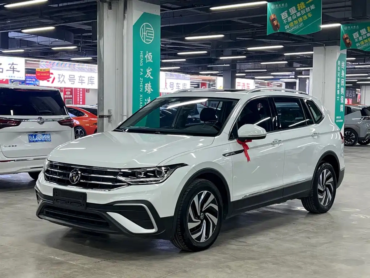 VOLKSWAGEN TIGUAN L  2023