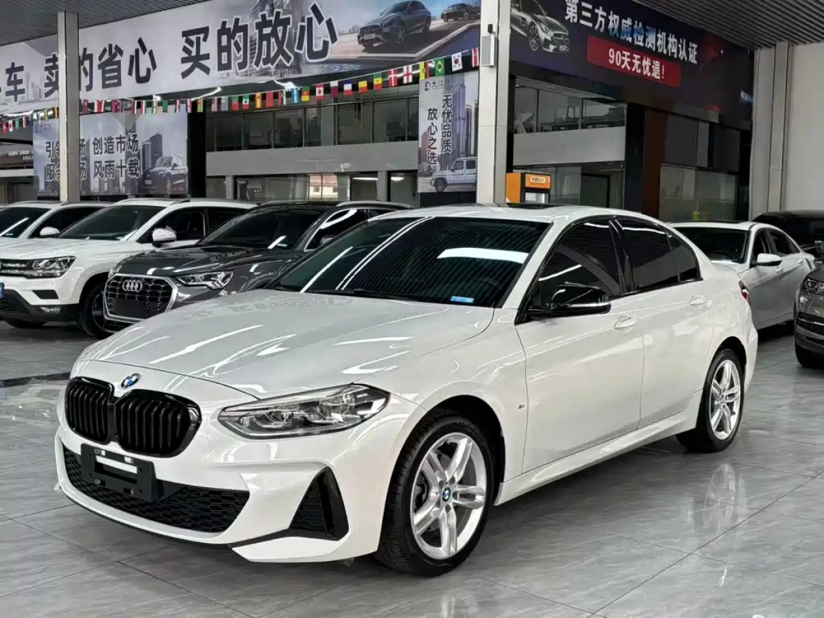 BMW 1-SERIES  2021