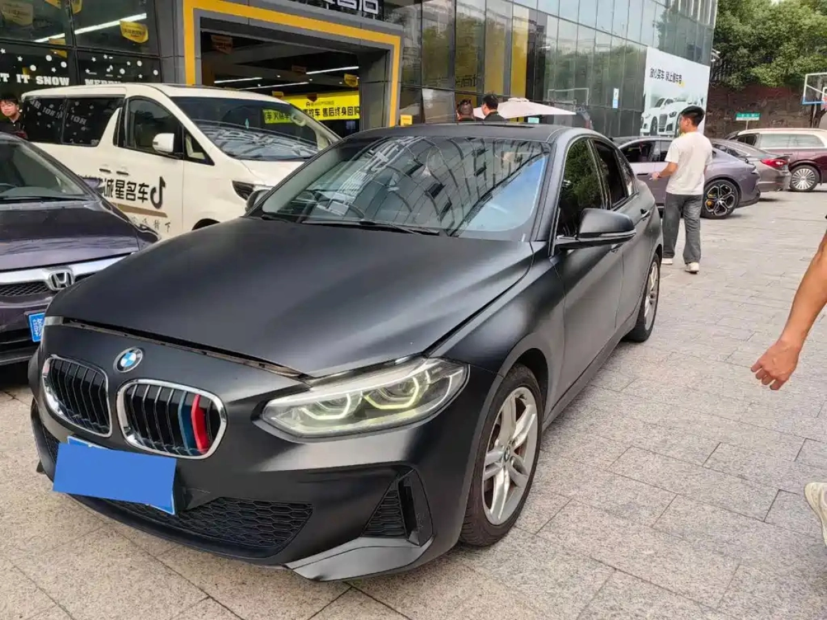 BMW 1-SERIES  2019