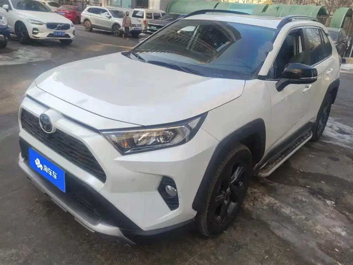 TOYOTA RAV4  2023